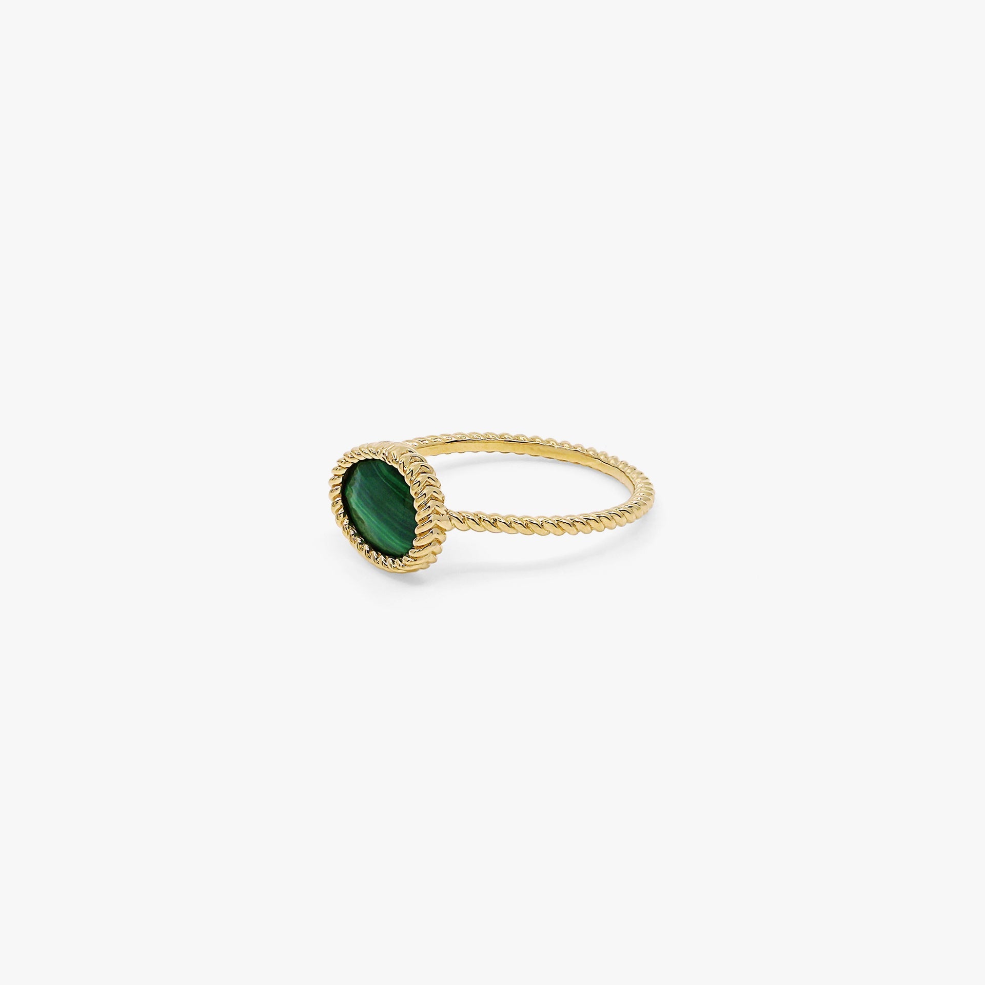 Nina Mariner Ring In 18 Karat Yellow Gold With Petite Malachite Stone