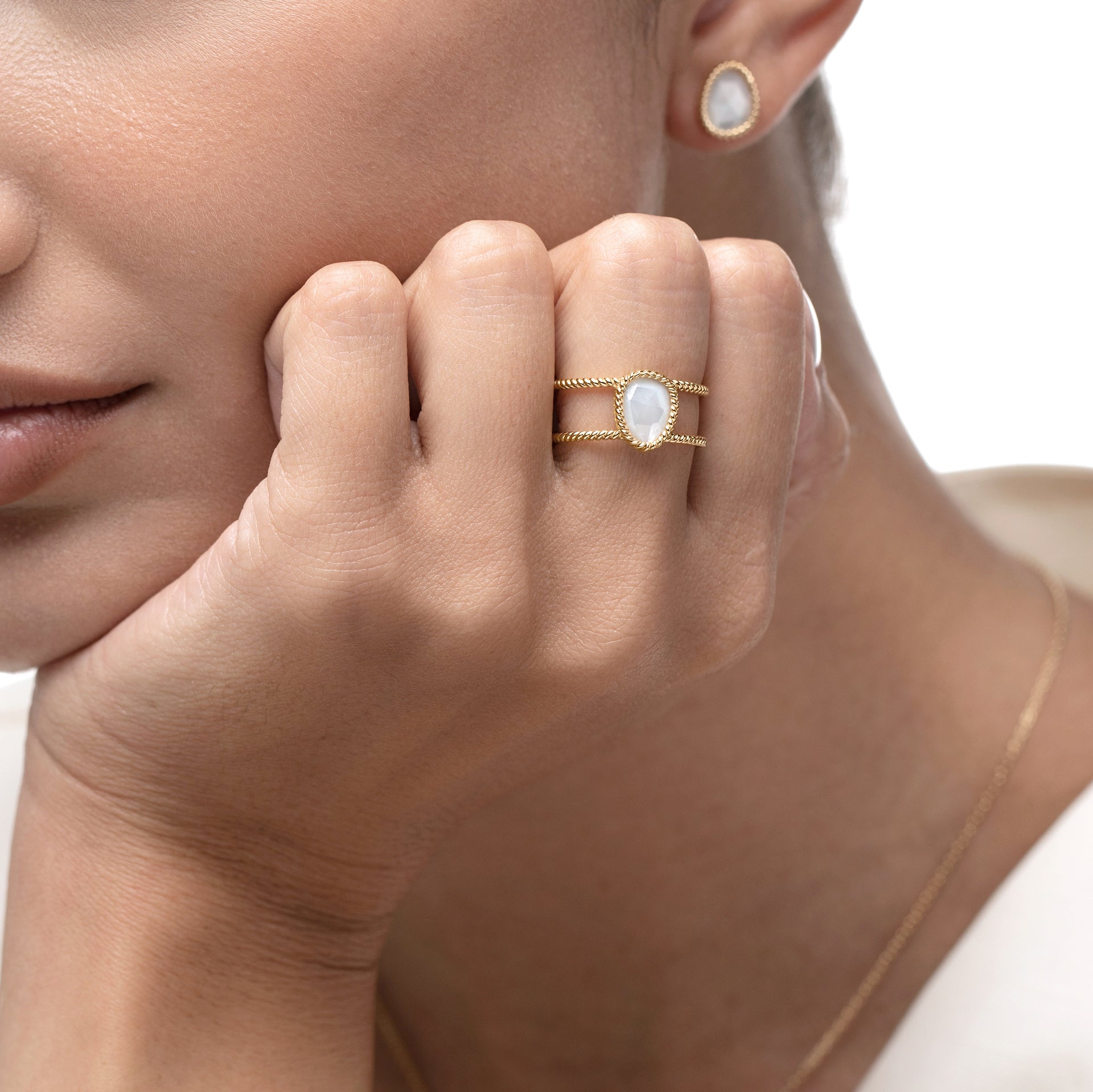 Nina Mariner Ring