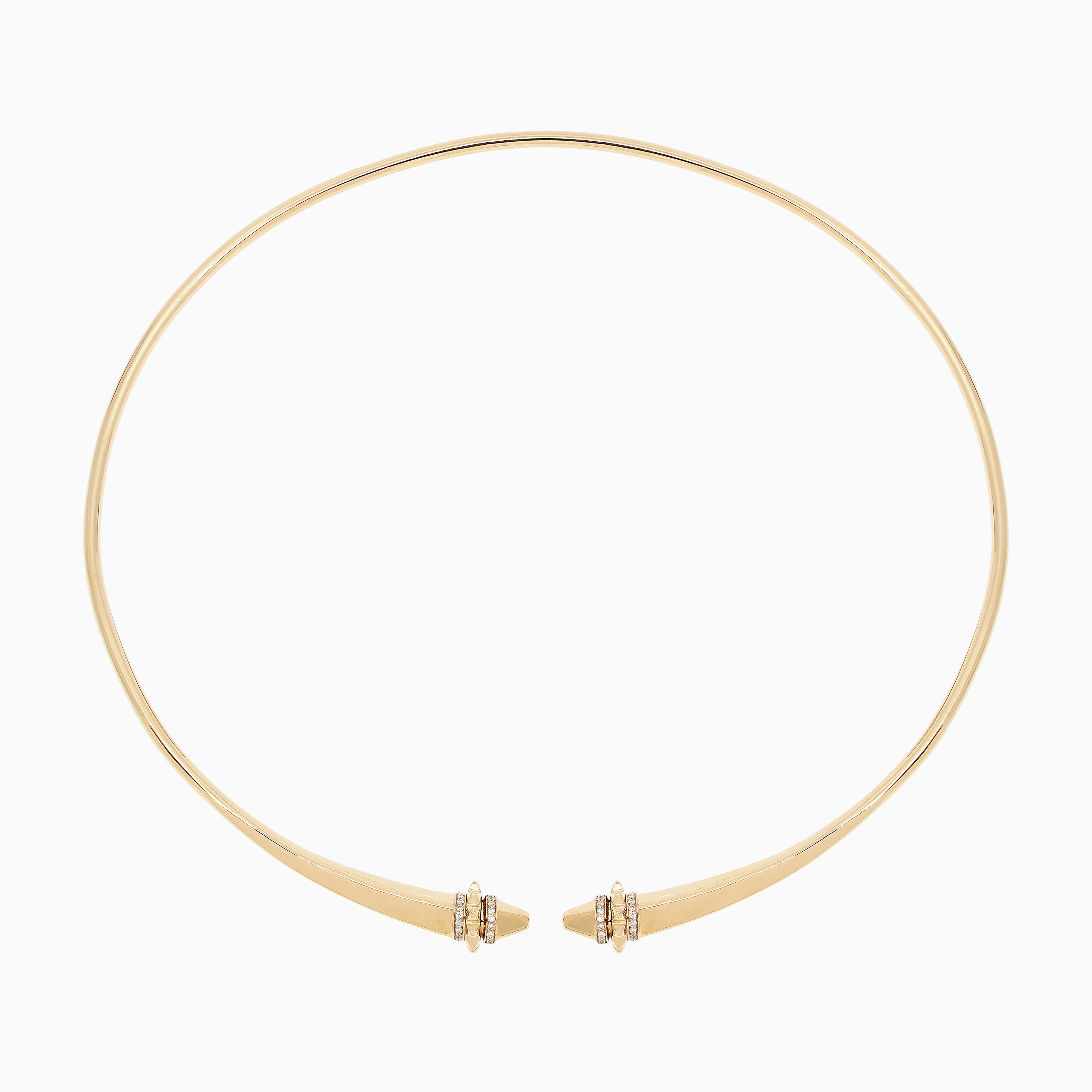 Hab El Hayl gold choker with origins element on a white background