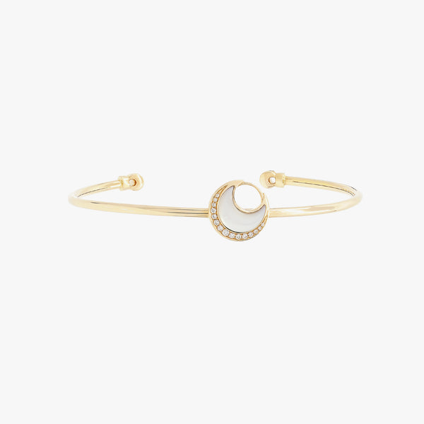 Al Hilal bangle in yellow gold with mother of pearl stone and diamonds