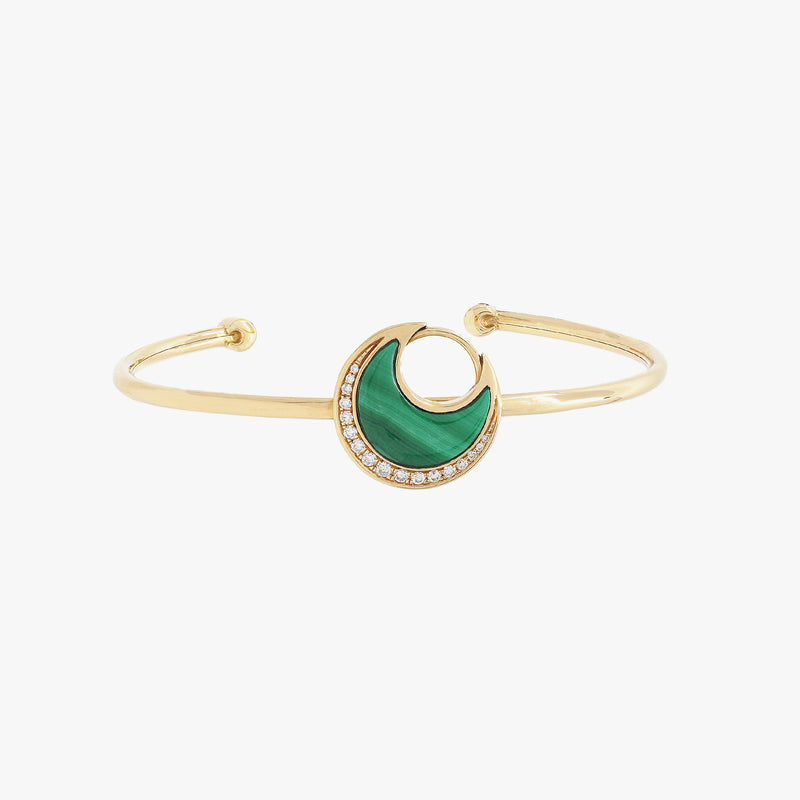 Al Hilal bangle in yellow gold with malachite stone and diamonds