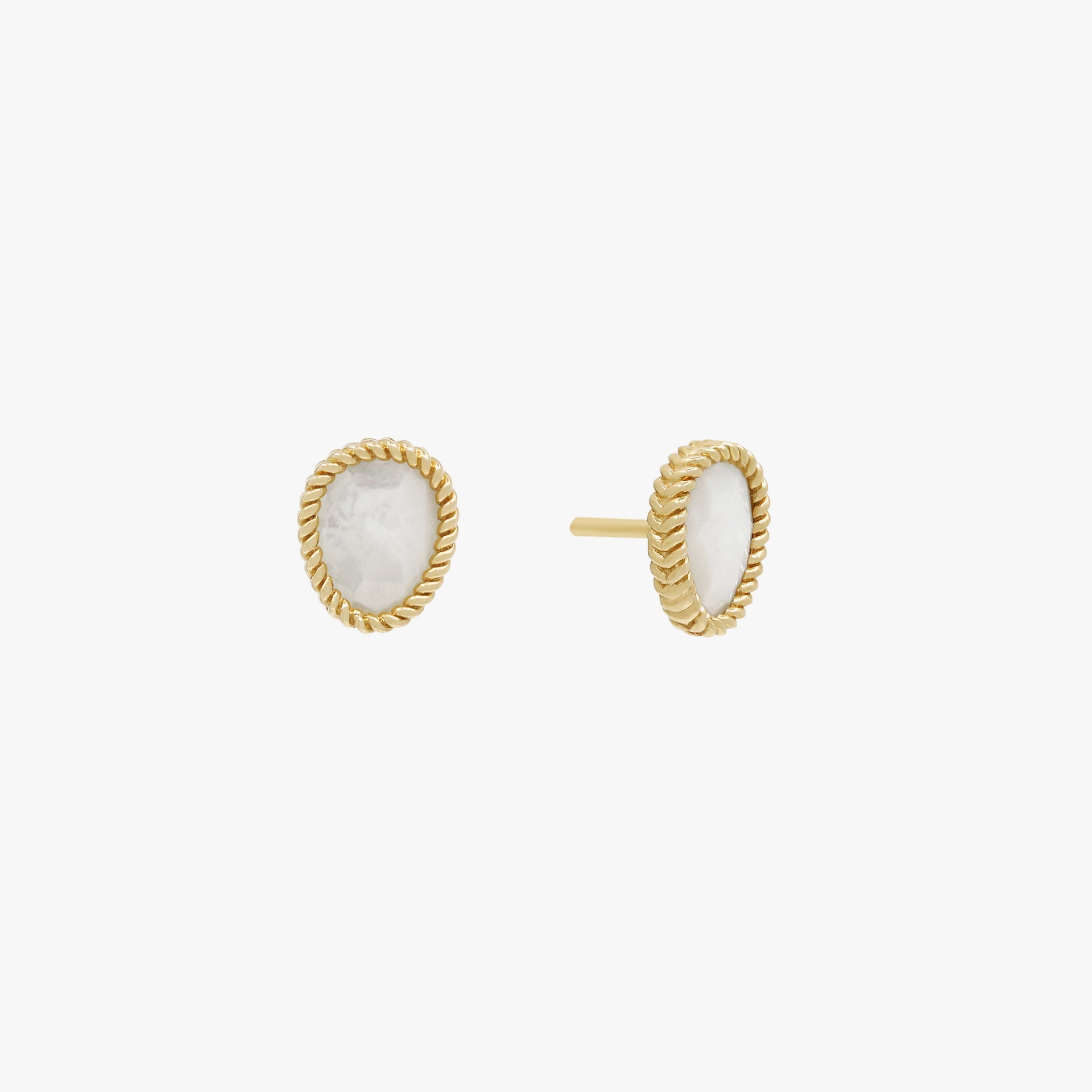 Nina Mariner Studs In 18 Karat Yellow Gold With Mother Of Pearl Stone