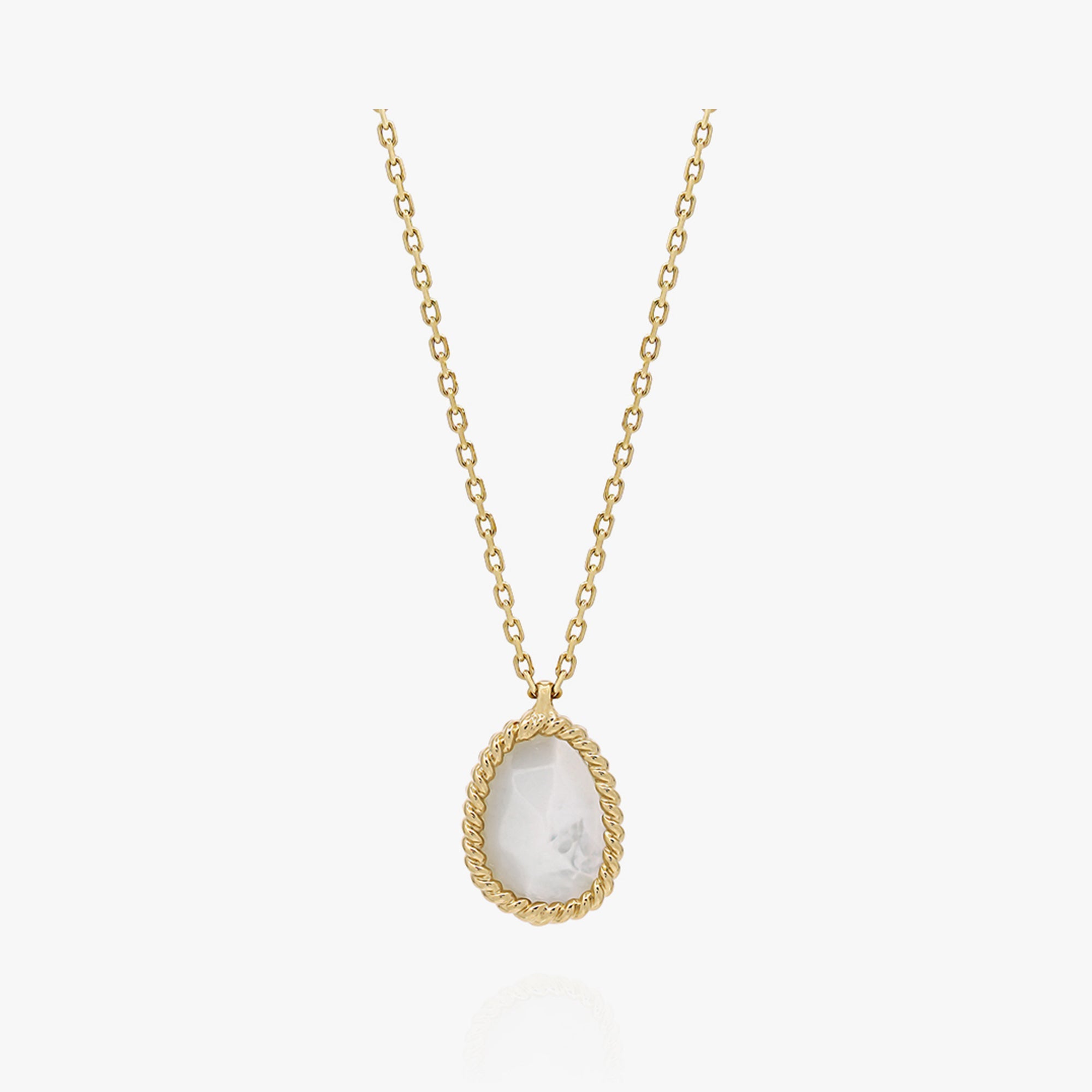 Nina Mariner Necklace In 18 Karat Yellow Gold With Large Mother Of Pearl Stone