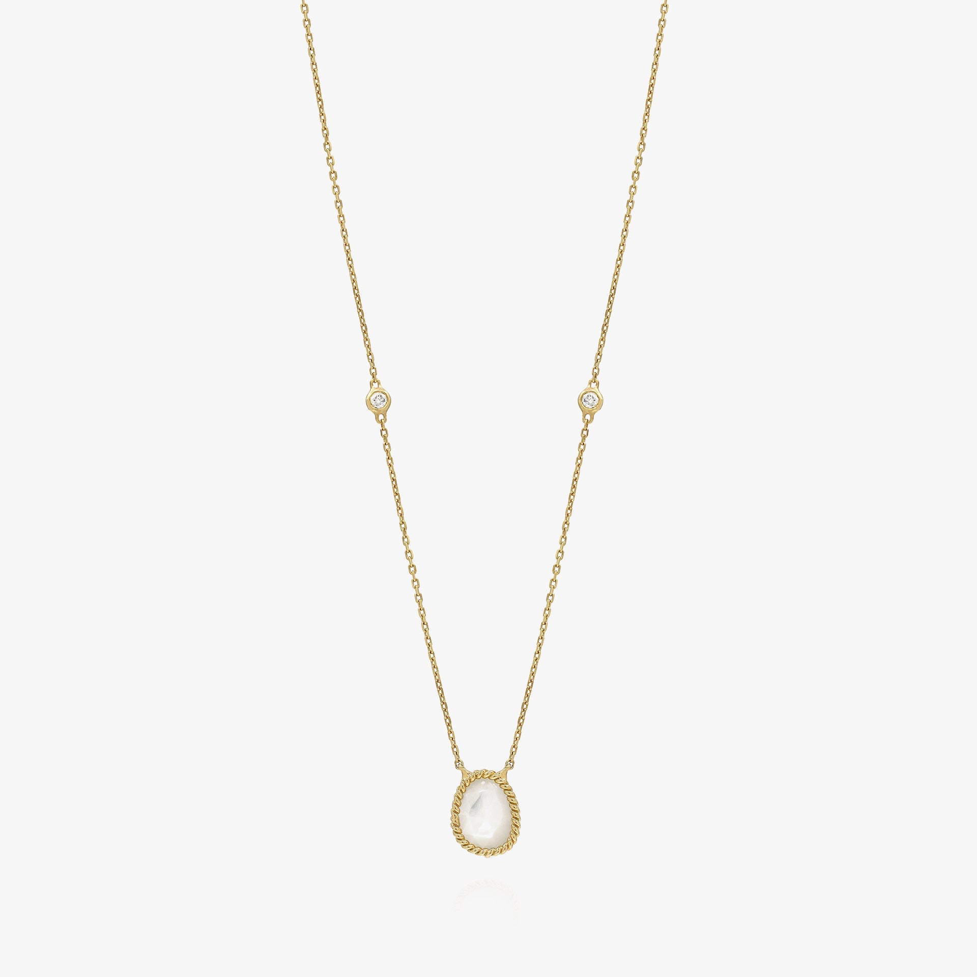 Nina Mariner Necklace In 18 Karat Yellow Gold With Natural White Diamonds And Mother Of Pearl Stone