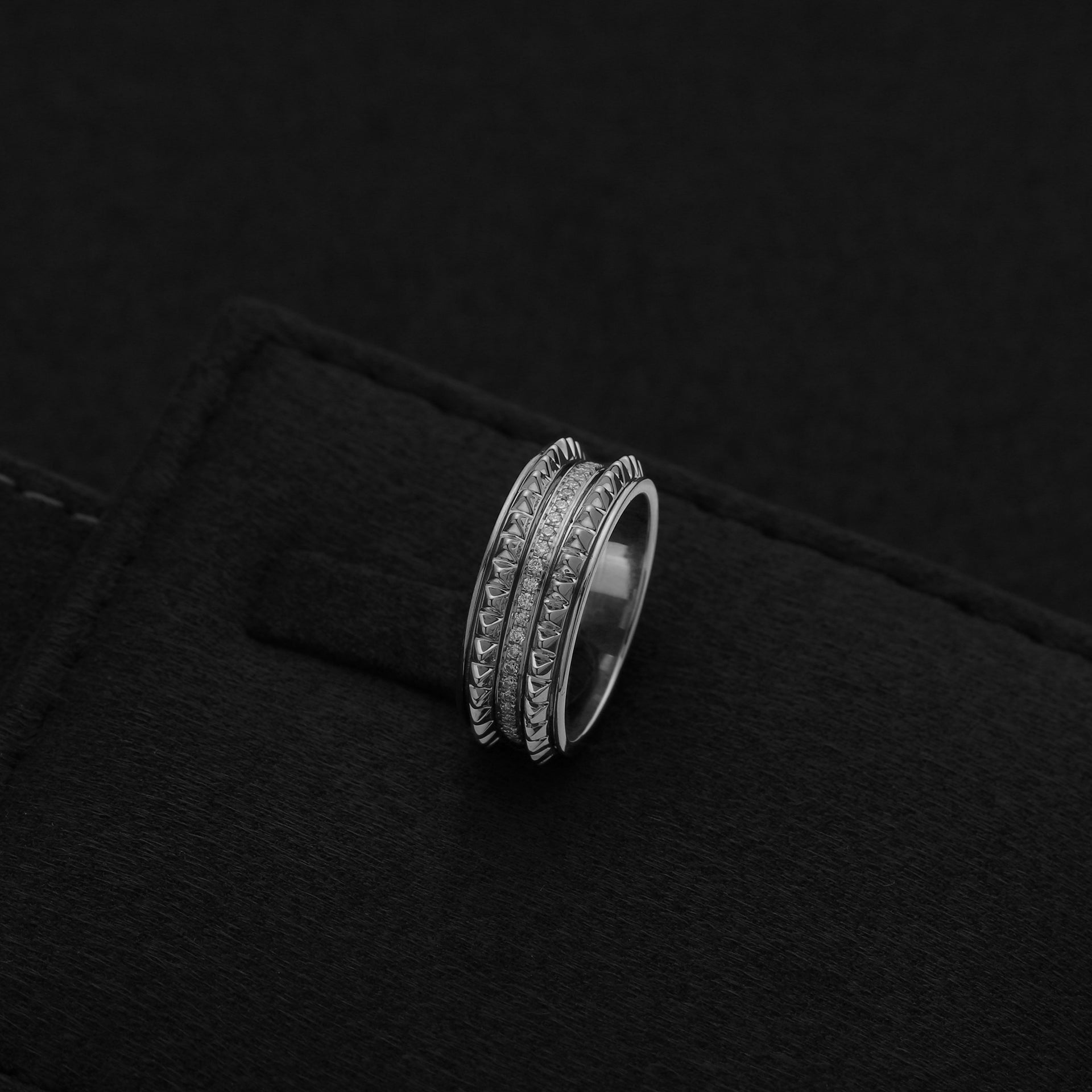 18k Hab El Hayl Evolution Ring in White Gold with Diamonds