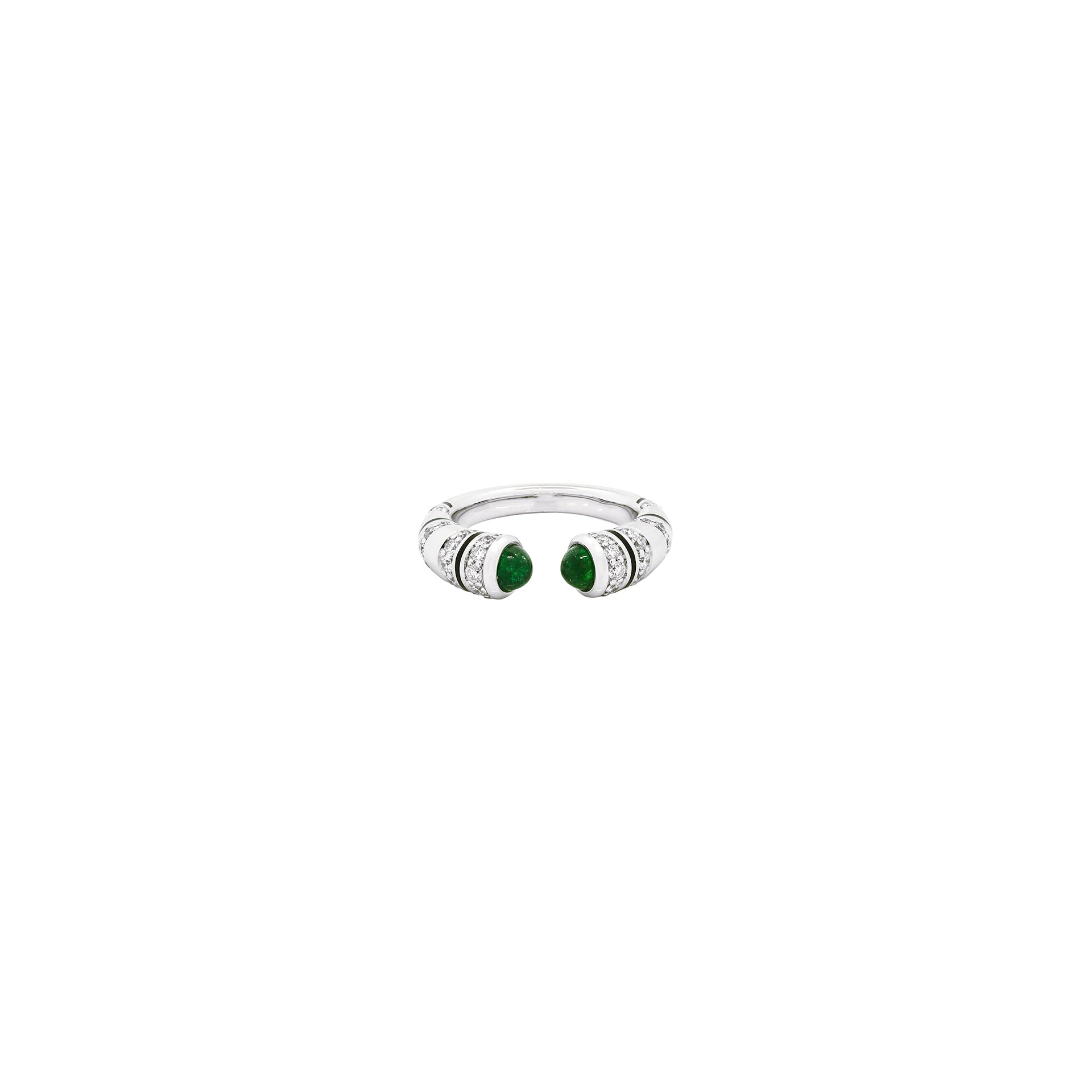 18k Mushabbak ring in white gold with diamonds and emeralds