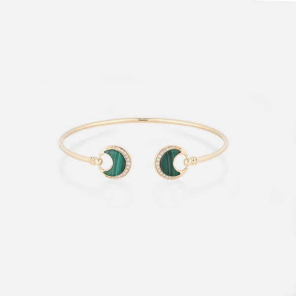 Al Hilal bangle in yellow gold with malachite stone and diamonds