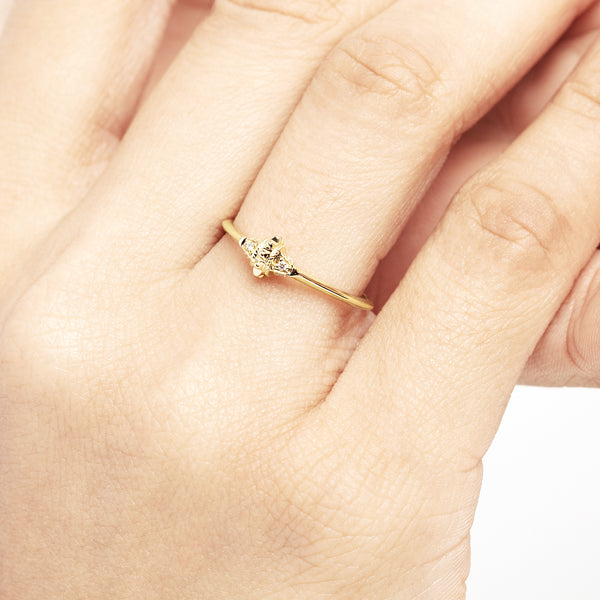 18k Hab El Hayl Origins Ring in Yellow Gold with Diamonds