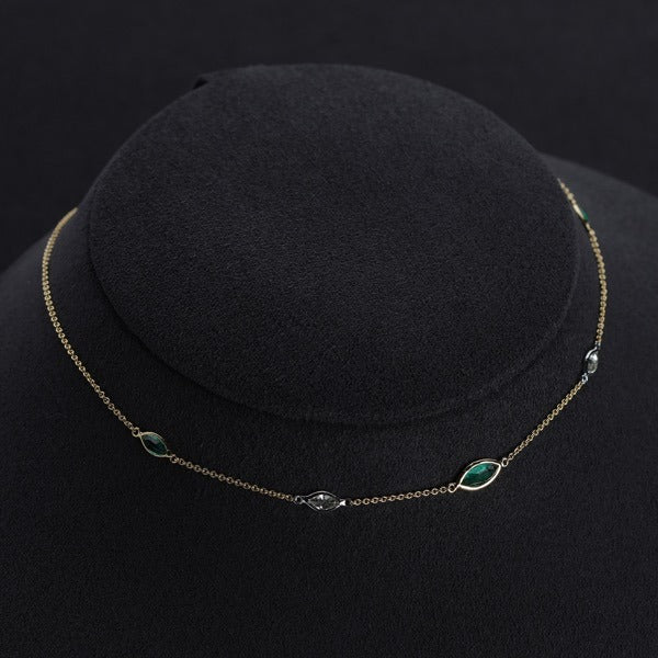 Nina Necklace in Yellow Gold with Emerald