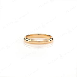 Wedding band in yellow gold