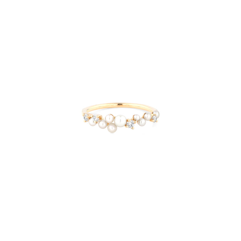 Mystique ring collection with natural pearls in yellow gold